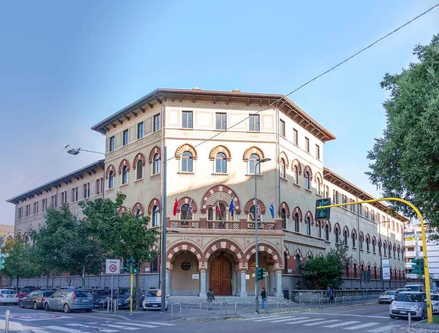St. Louis School